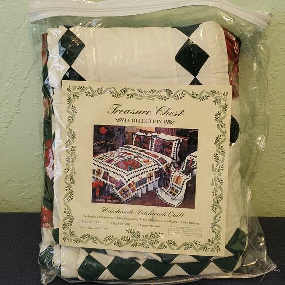 New Christmas quilt Treasure Chest Collection - Picture 2 of 8